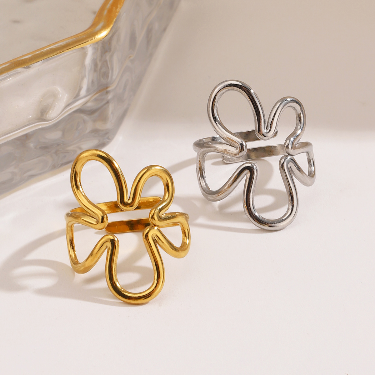 خواتم مفتوحة بتصميم زهري من ال - مراجعة Minimalist Ring Stackable وسعره